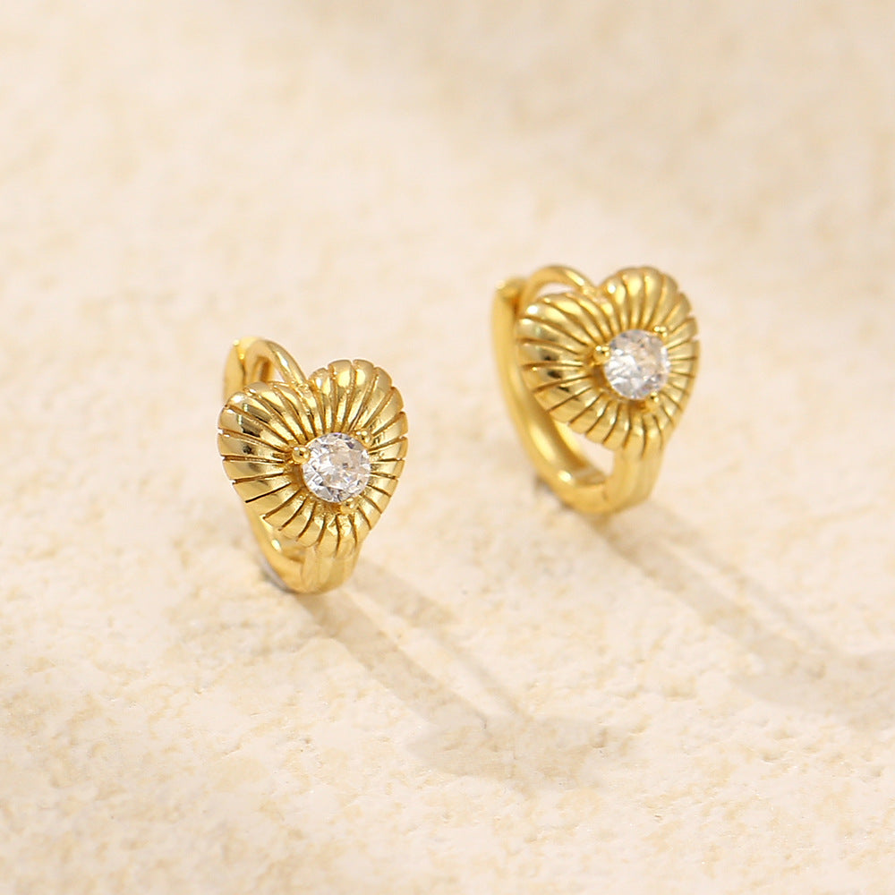 Elegantes aretes de aro chapados en plata de ley 925 con diamantes de imitación en forma de corazón para mujer