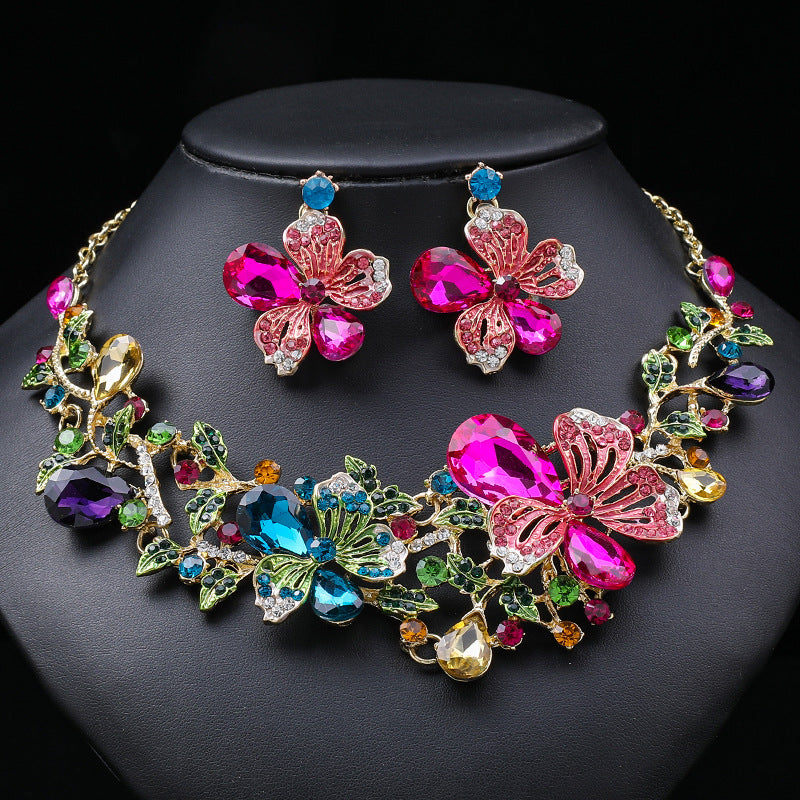 Juego de collar con colgante floral vintage para mujer, collar con relicario de esmalte de color, aleación, con pendientes a juego