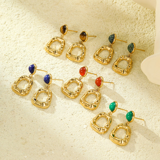 Pendientes Colgantes Plisados Geométricos de Estilo Francés Vintage en Acero Titanio con Incrustaciones de Piedra Natural y Acabado Bañado