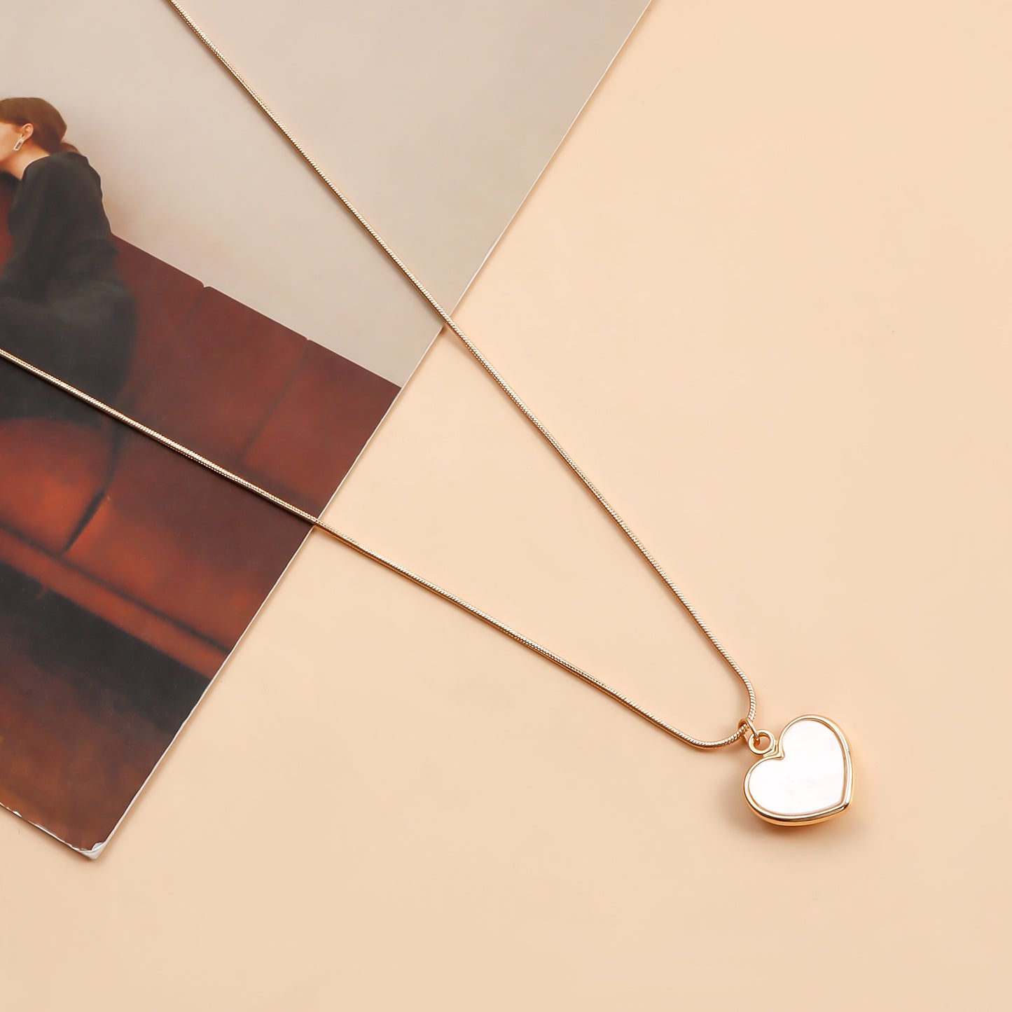 Vintage Heart-Shaped Electroplated Metal Necklace with Snake Chain for Women
