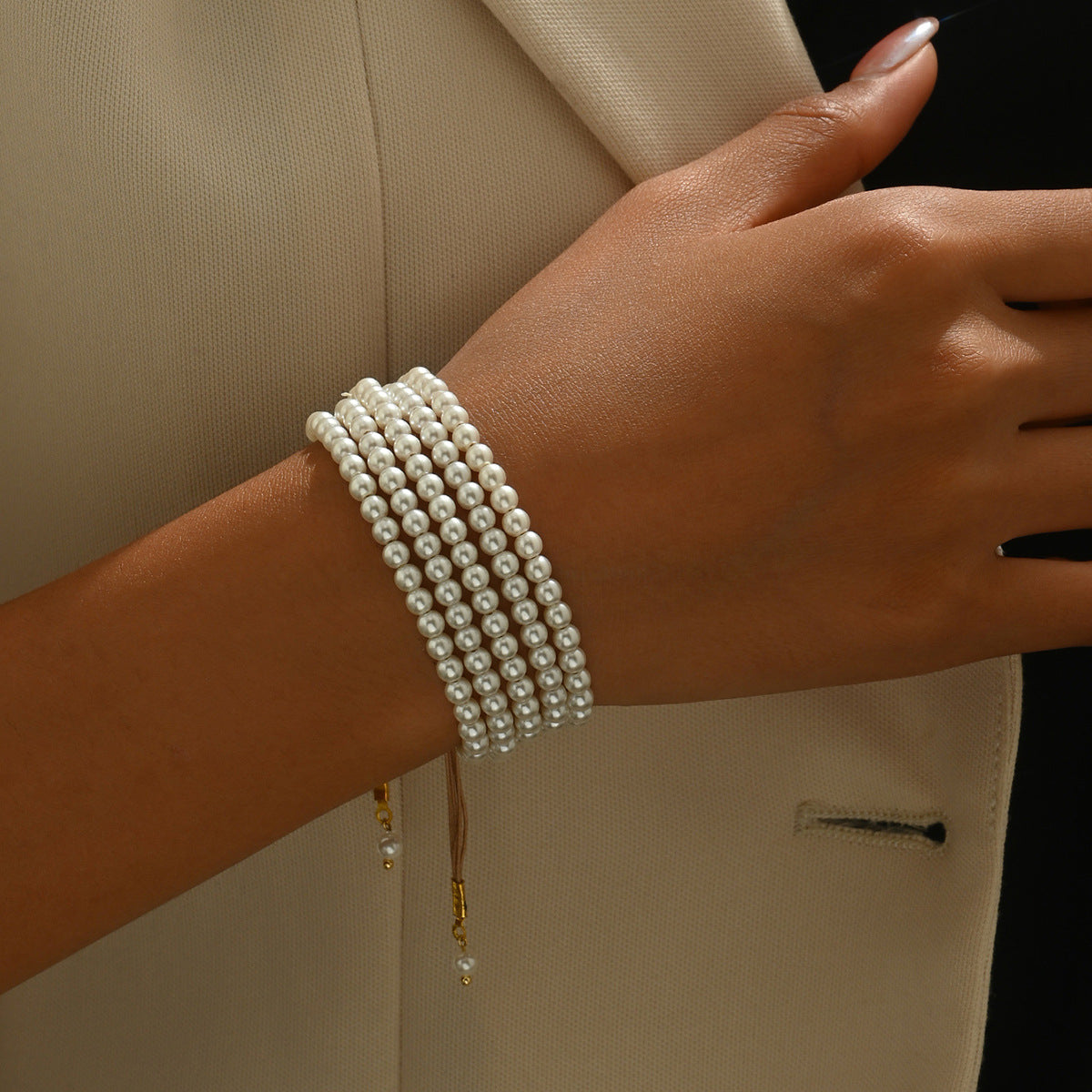 Pulsera de Perlas Geométricas Minimalistas para Mujer, Ajustable, de Múltiples Capas, Joyería Artesanal con Acentos Redondos y Lineales