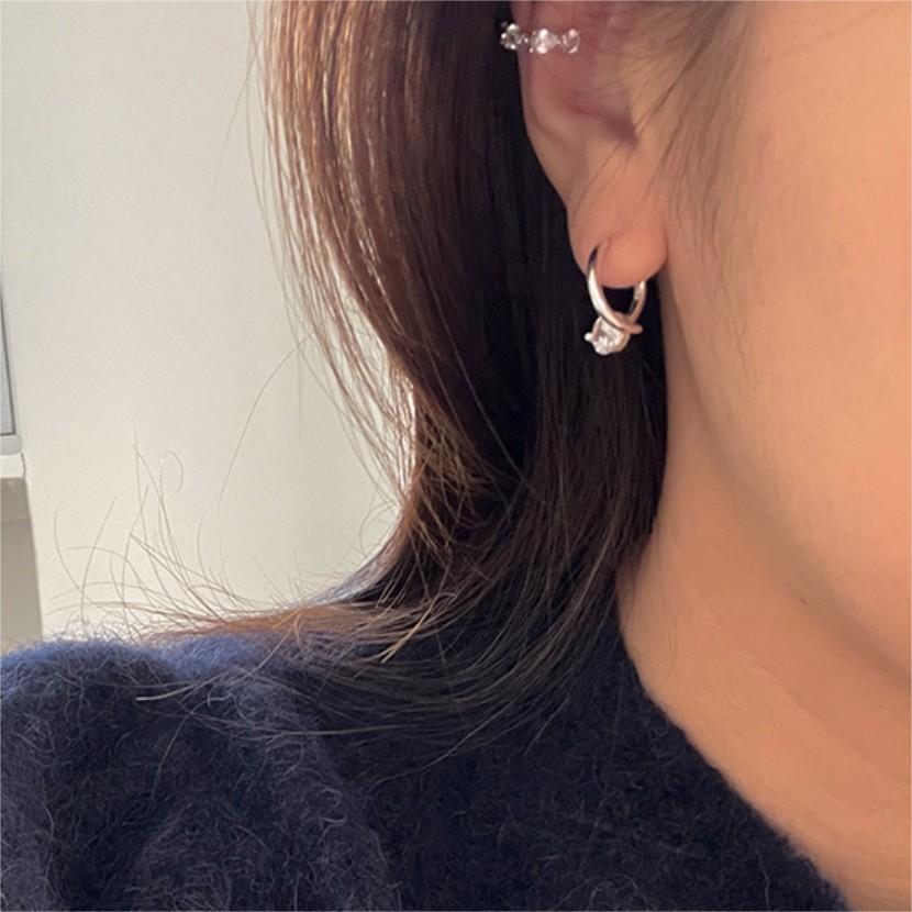 Minimalist Geometric Letter-Shaped 925 Sterling Silver Earrings with Rhinestone Inlay and Plated Finish