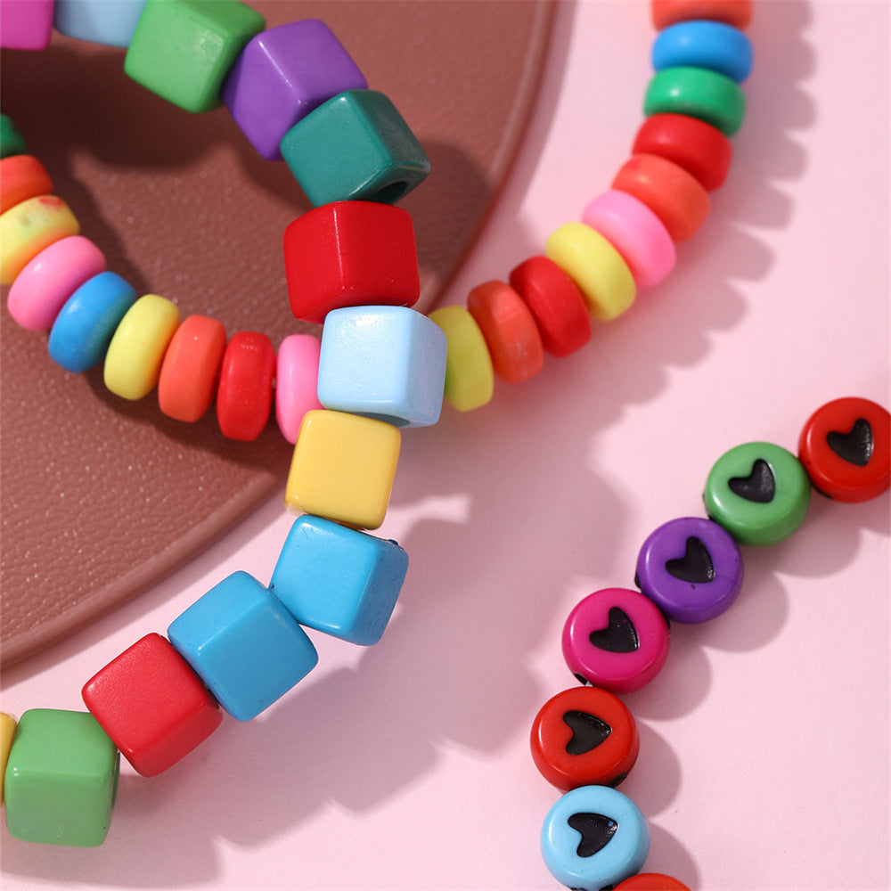 Set di braccialetti in perline di resina a forma di cuore minimalista per bambini con perline sfuse quadrate e rotonde irregolari