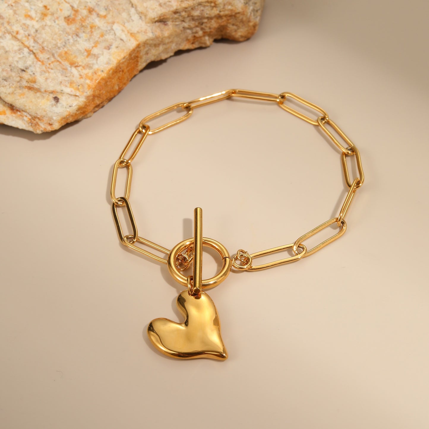 Collana da donna in acciaio inossidabile placcato oro 18 carati a forma di cuore irregolare alla moda