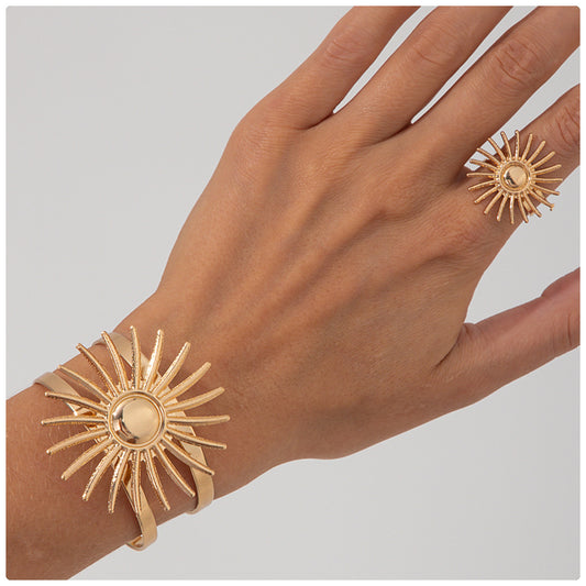 Oversized Sun-Shaped Hollow Metal Bracelet for Women with Vintage Ethnic Style and Electroplated Finish