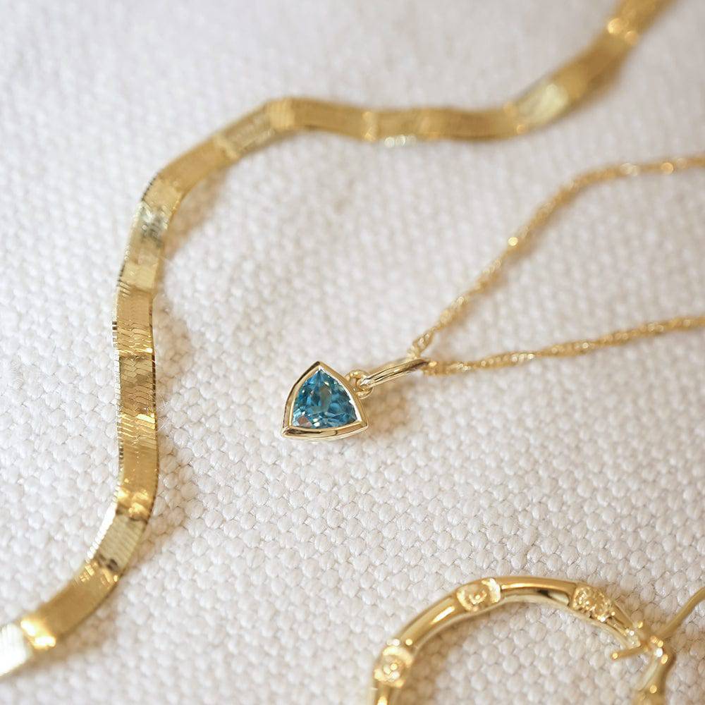 Minimalist Geometric 18K Gold Plated Titanium Steel Birthstone Pendant Charm Bar with Rhinestone Inlay for Women