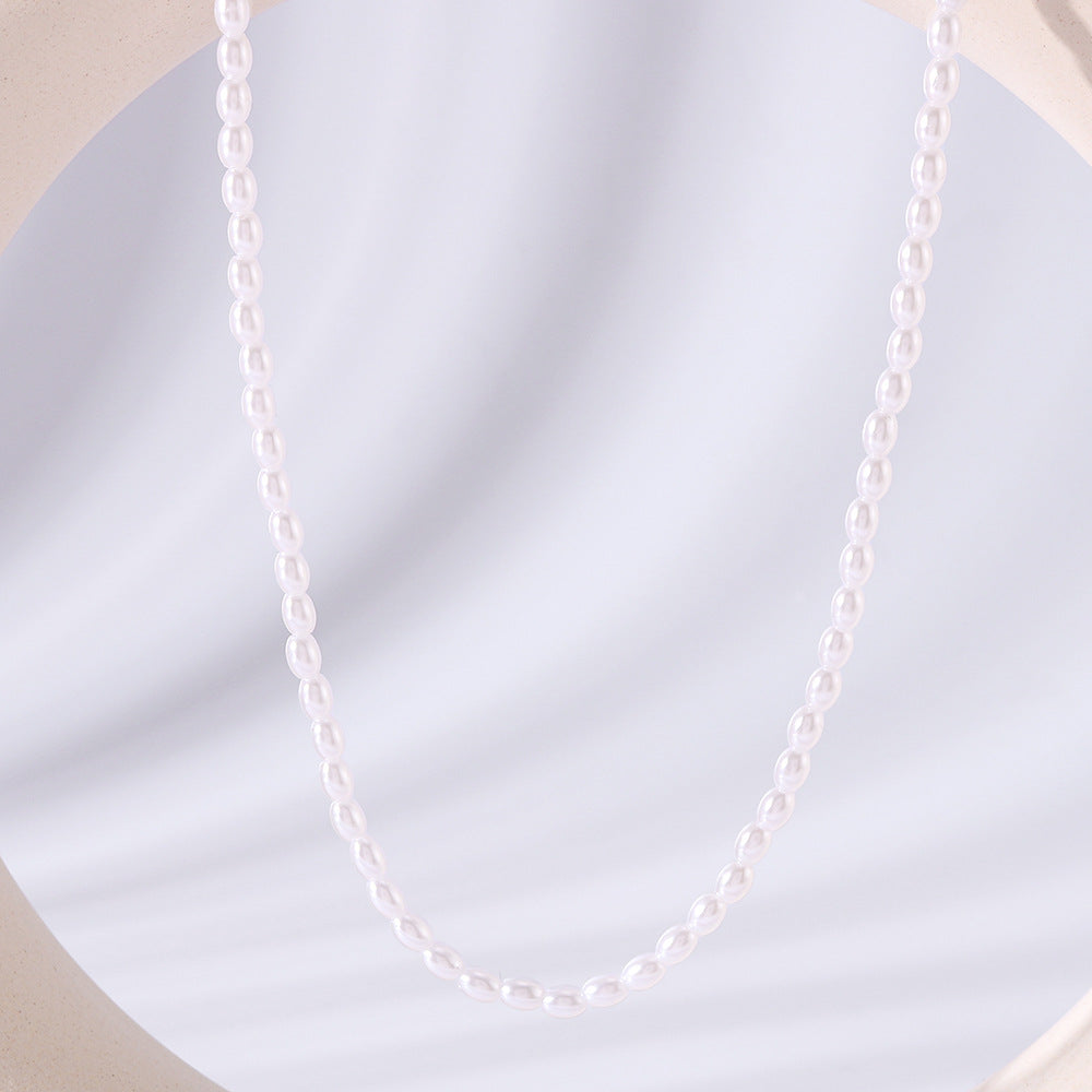 Collana con Pendente Ovale Minimalista in Acciaio Inox Placcato Oro 18K con Perle di Miglio, Stile INS, per Donna