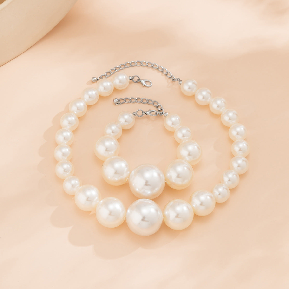 Vintage Bohemian Geometric Faux Pearl Resin Beaded Ball Chain Necklace for Women