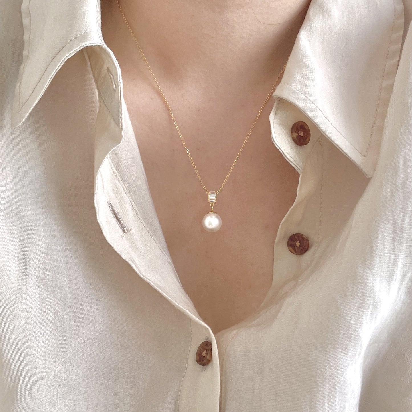 Collar minimalista geométrico redondo con colgante en plata de ley 925 con pavé de diamantes de imitación en cadena irregular