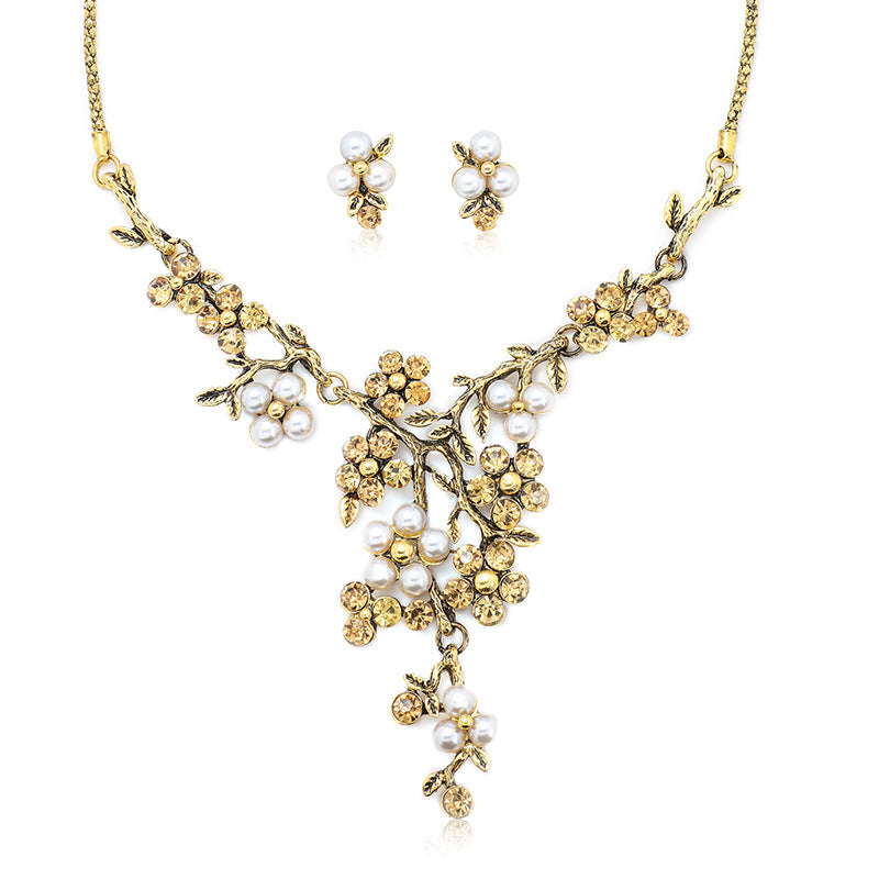 Vintage Bohemian Tree-Shaped Alloy Necklace with Pearl Accents and Box Chain for Women