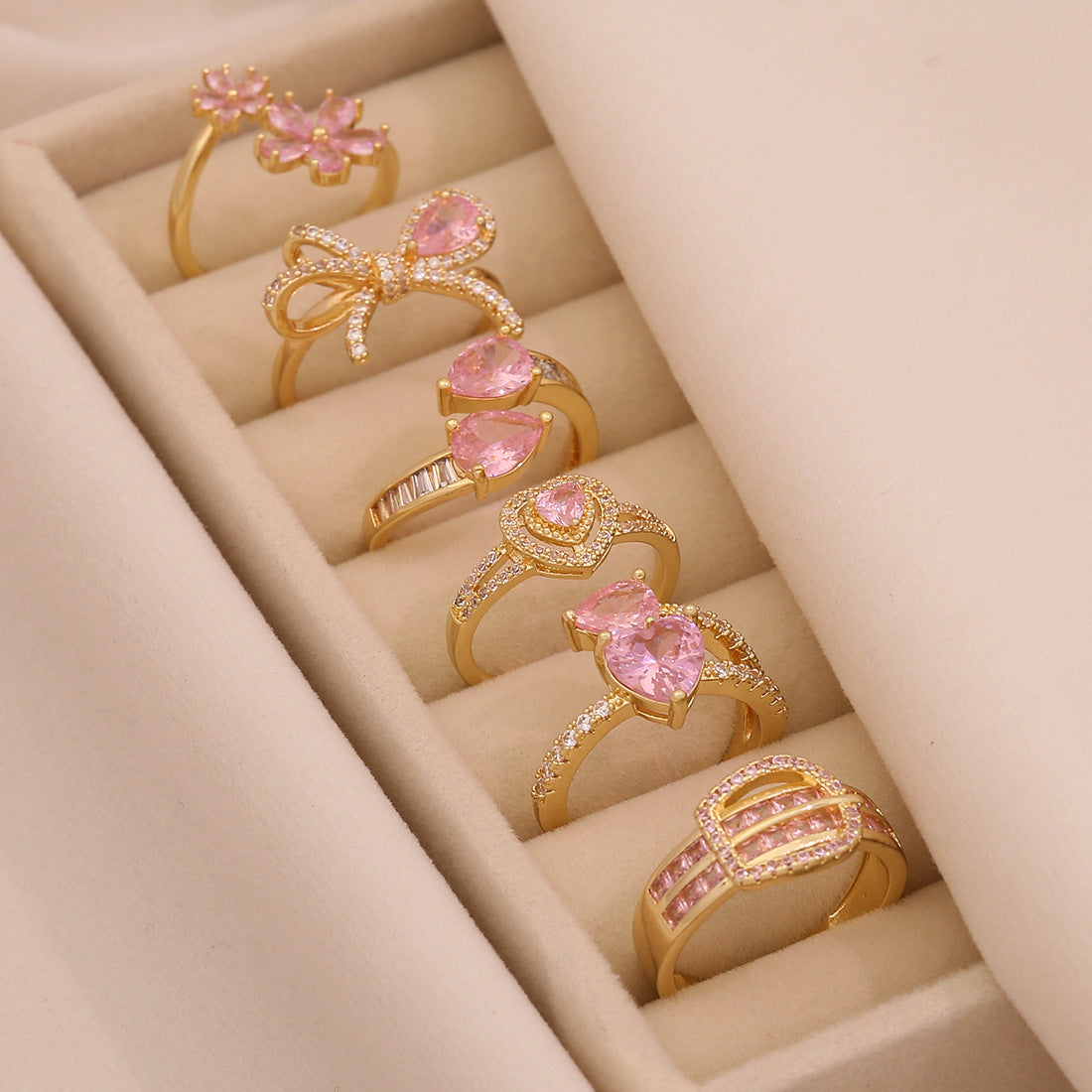 Fashionable Heart-Shaped and Bowknot-Designed Copper Ring with Cubic Zirconia Inlay for Women