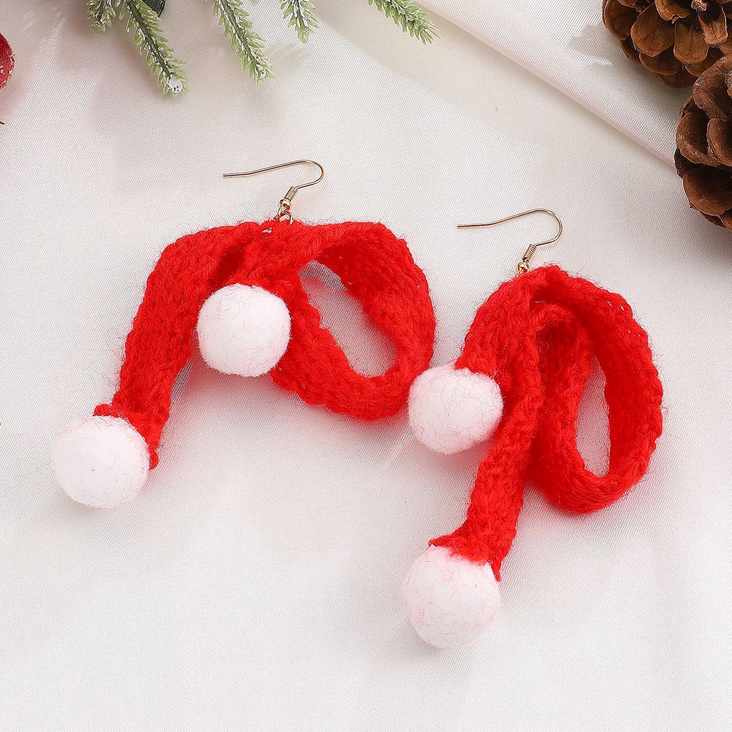 Pendientes de tela con forma geométrica, puños para las orejas de Papá Noel tejidos a mano para mujeres con detalles festivos de cascabeles