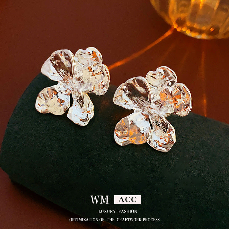 Pendientes colgantes de metal con acabado chapado, diseño floral geométrico de corazón, estilo vintage chic para mujer