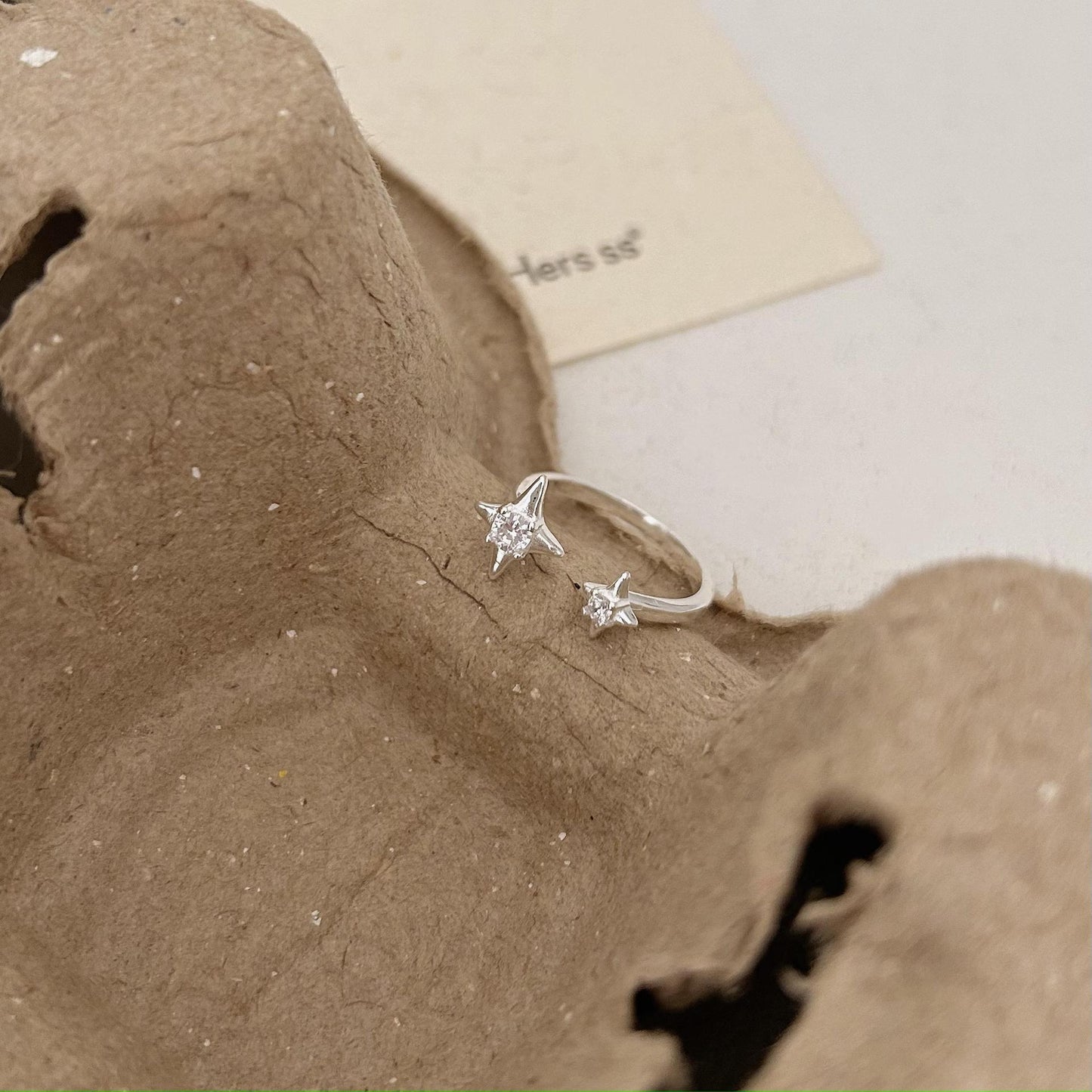 Anello in argento sterling 925 a forma di stella minimalista con bordi sfaccettati geometrici da donna