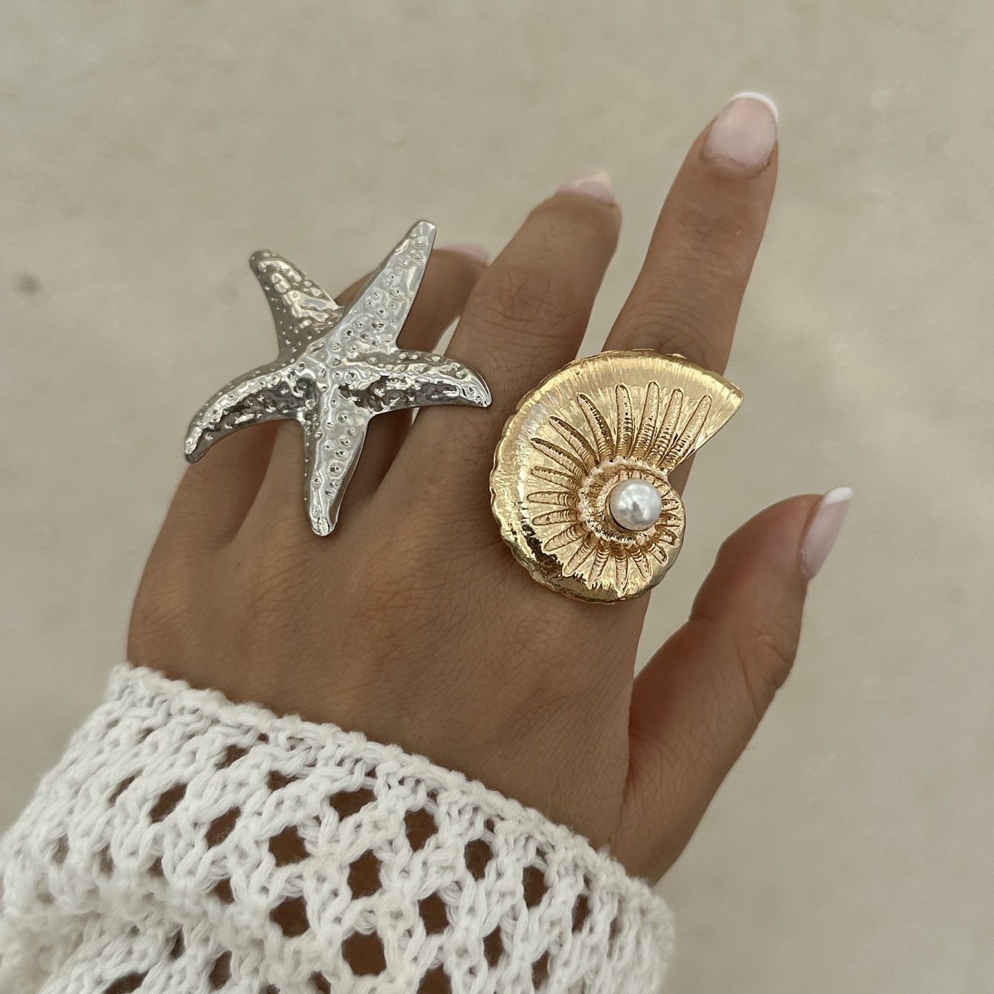 Anello in Lega a Stella Geometrica con Perla Finta