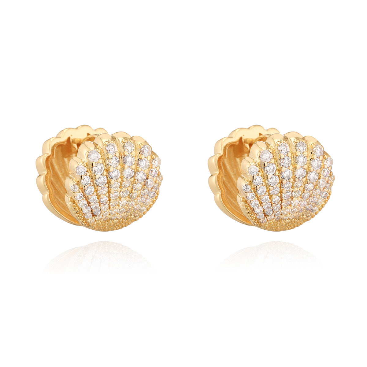 Pendientes Minimalistas de Cobre con Forma de Concha, Baño de Oro de 18K y Detalles de Circonita para Mujer
