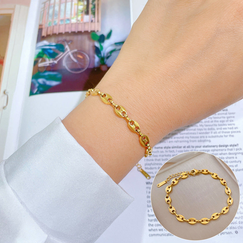 Pulsera con dije de nariz de cerdo minimalista de acero de titanio para mujer con baño de oro estilo coreano vintage
