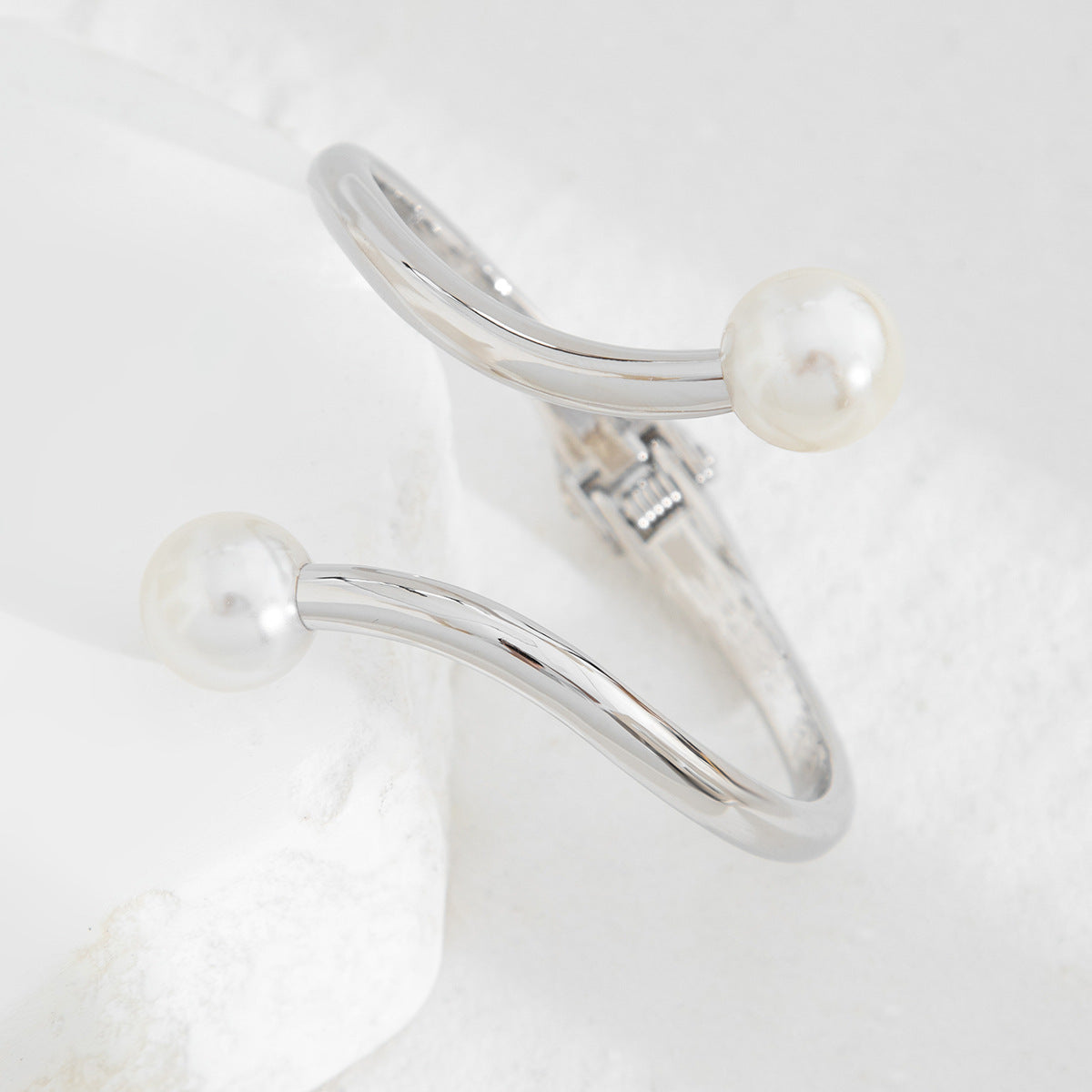 Punk Irregular Oval Alloy Plated Pearl Bracelet Set