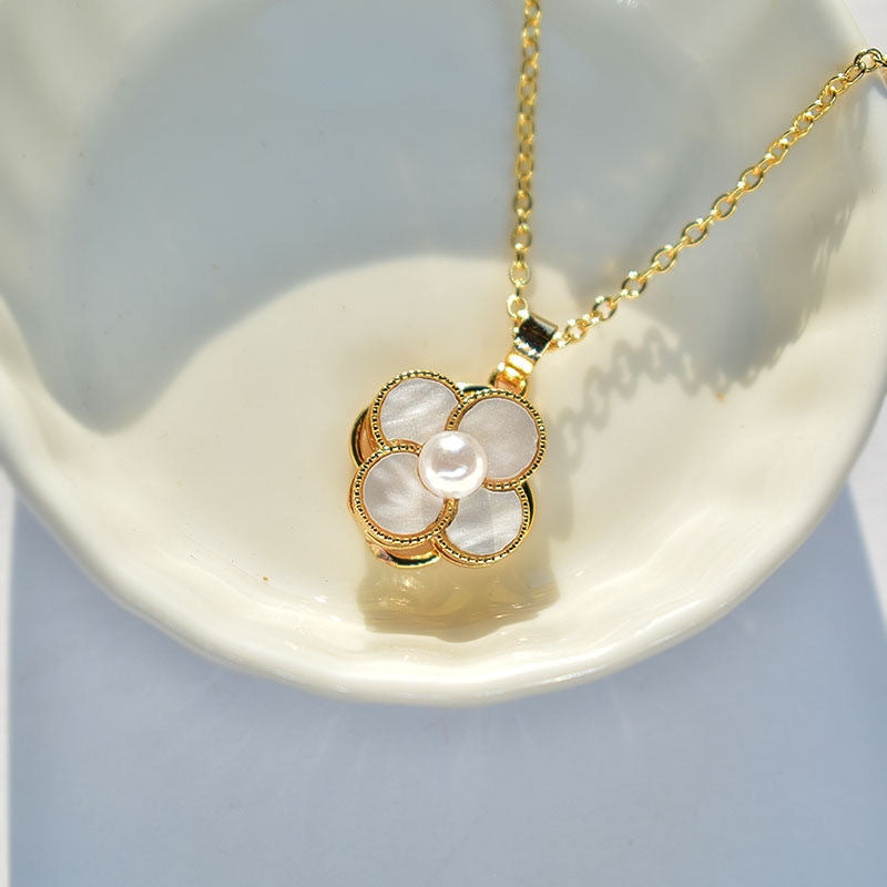 Elegant Rotating Sand Shell Clover Necklace for Women in Titanium Steel with O-Chain Minimalist Luxury Style