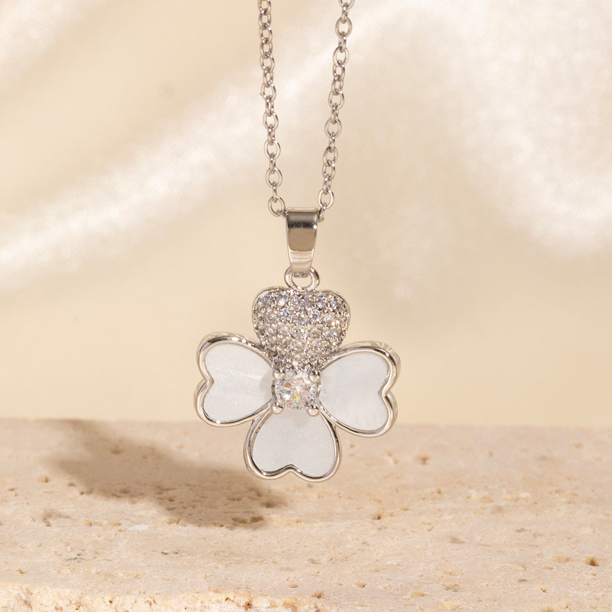 Elegant Minimalist Heart-Shaped Titanium Steel Necklace Set with Gold-Plated Copper Pendant and O-Chain