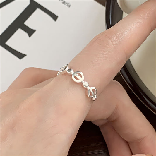 Anello minimalista a forma di cuore geometrico in argento sterling 925 con dettaglio perlato da donna