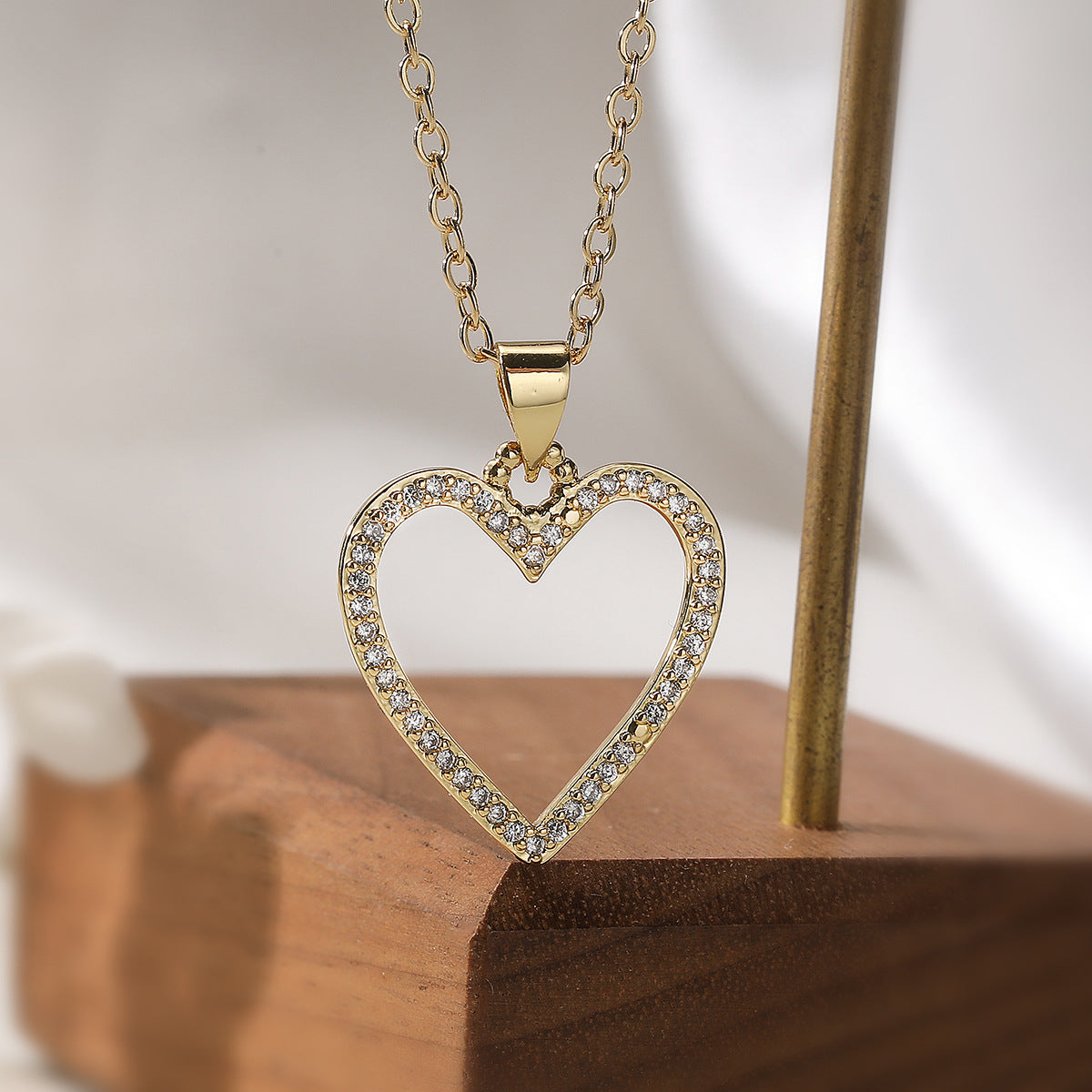Minimalist 18K Gold Plated Brass Heart Cubic Zirconia Pendant Necklace for Women