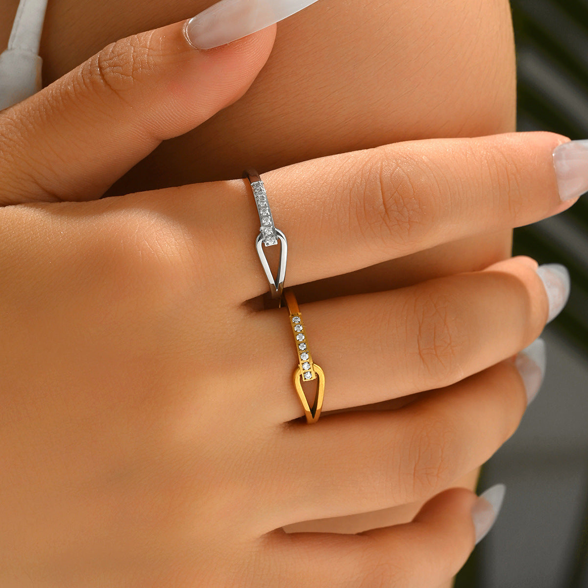 Minimalist Geometric Hollow-Out Copper Ring with Zircon Inlay for Women Fashionable Index Finger Ring