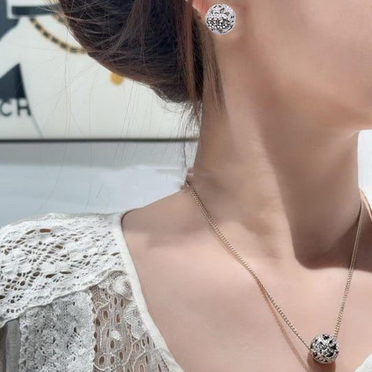 Luxury Gold Plated Brass Round Star Geometric Rhinestone Necklace for Women