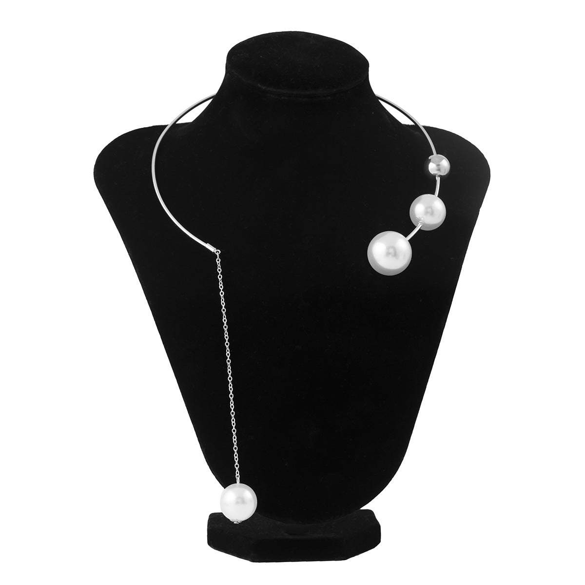 Collana a Pendente da Donna a Cerchio Geometrico Tonalità Fredde Minimalista con Finitura Galvanizzata e Nappa di Perle Imitazione