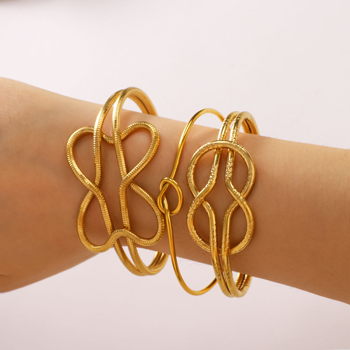 Minimalist Vintage Geometric Stainless Steel Bracelet with 18K Gold Plating for Women