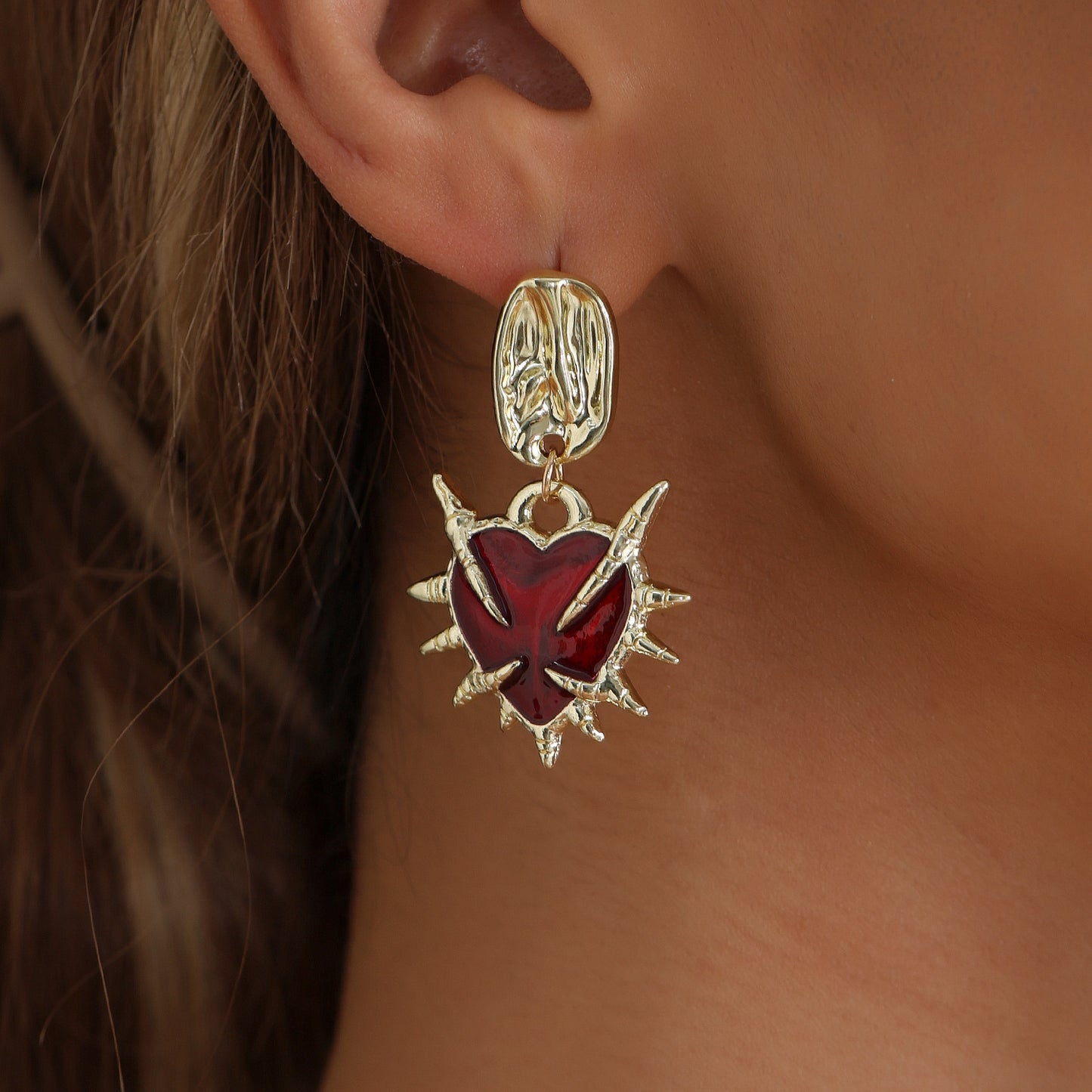 Vintage Gothic Hip-hop Red Drip Oil Geometric Round Zinc Alloy Stud Earrings for Women