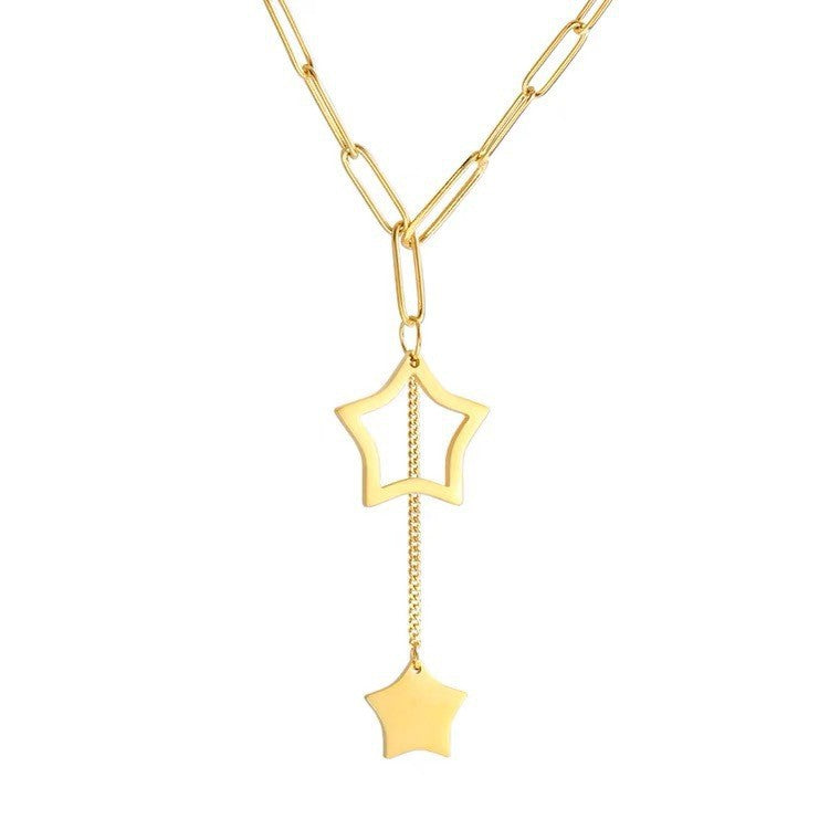 Collar minimalista con colgante de estrella hueca de cinco puntas con flecos en acero titanio con baño para mujer