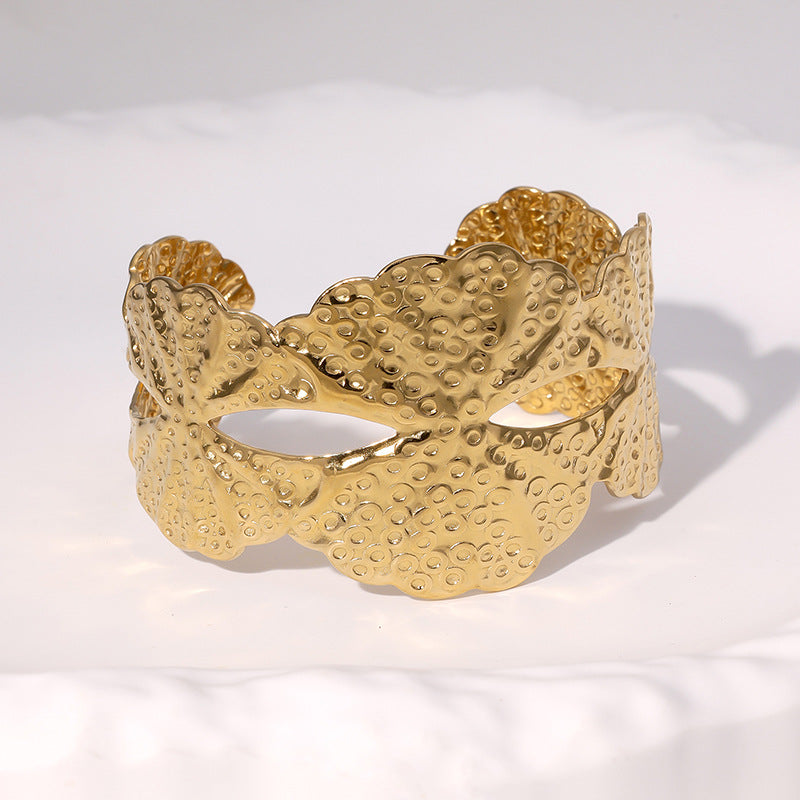 Minimalist Luxury 18K Gold Plated Hammered Geometric Stainless Steel Open Cuff Bracelet for Women