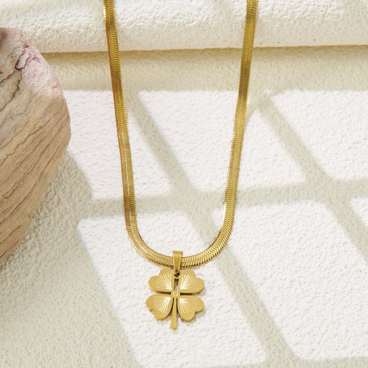 Elegant 18K Gold Plated Stainless Steel Floral Rhinestone Necklace for Women