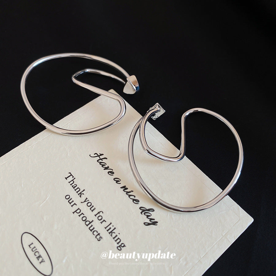 Pendientes de Clip Redondos Geométricos Minimalistas para Mujer de Cobre Galvanizado, Clips de Hueso de Oreja de Moda de Lujo, Estilo Minimalista para Uso Diario
