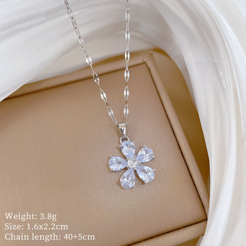 Sweet Minimalist Five-Petal Flower Rhinestone Inlay Titanium Steel Necklace for Unisex