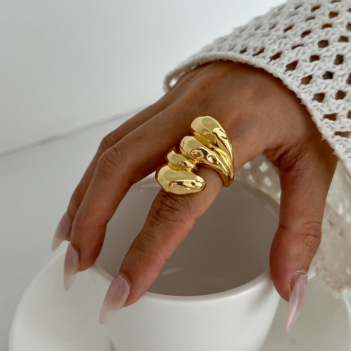 Minimalist Geometric Zinc Alloy Plated Irregular Ring for Women