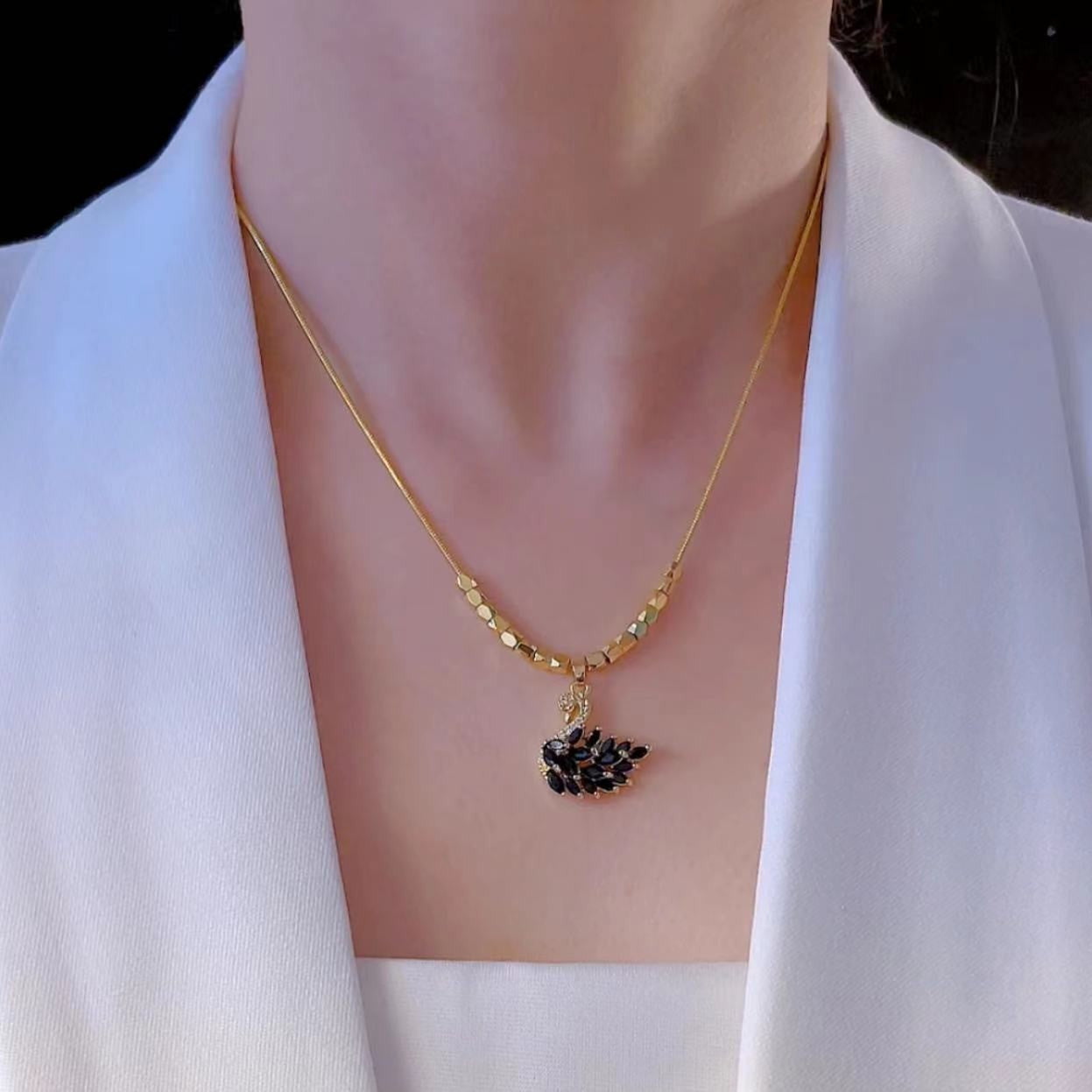 Minimalist Square Titanium Steel Snake Chain Necklace with Swan Pendant for Women, Lightweight Luxury Office Wear