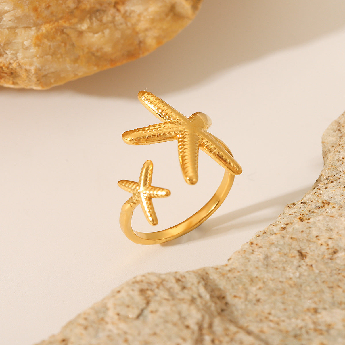 Anello da donna in acciaio al titanio a forma di stella marina in stile Ins, con finitura galvanizzata e design geometrico a tema animale