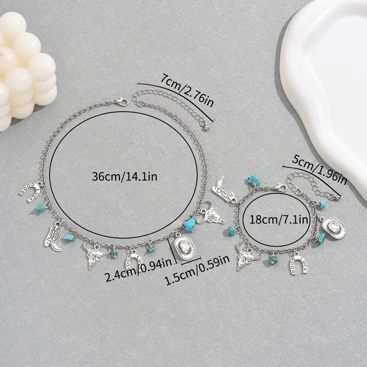 Set di collana con ciondolo a forma di toro geometrico minimalista e ferro di cavallo da donna, con struttura in lega e finitura galvanica