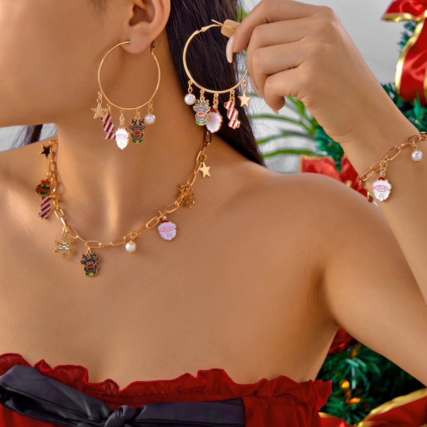 Set collana e orecchini a pendente con albero di Natale vintage a forma di fiocco di neve e Babbo Natale in lega di zinco con finitura placcata per donna