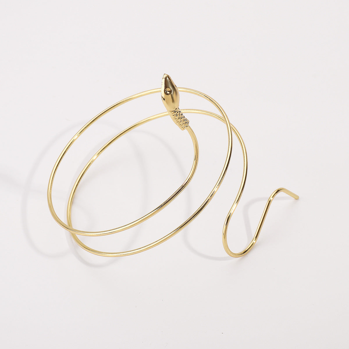 Pulsera de aleación con forma de serpiente geométrica estilo urbano para mujer con acabado chapado