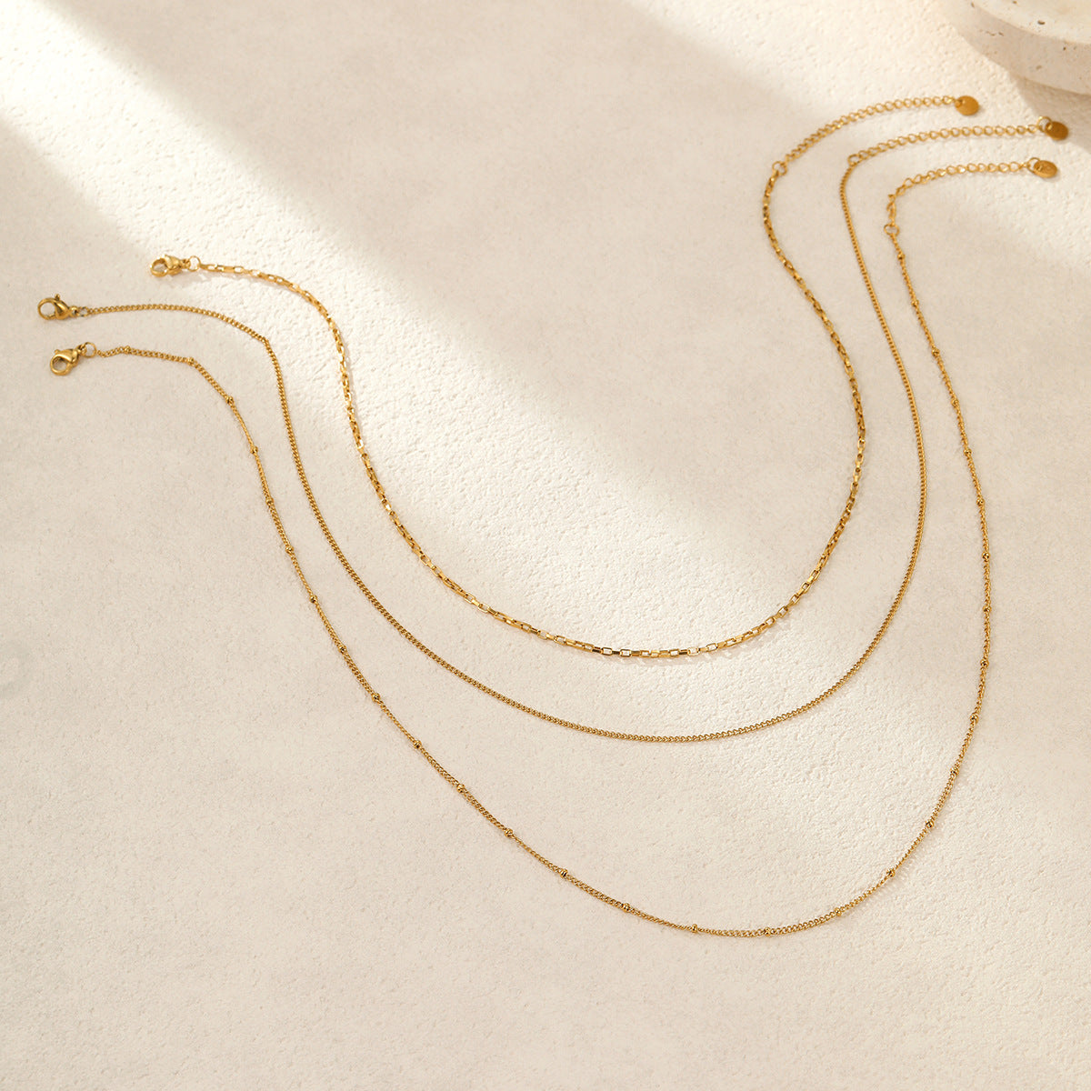 Collar Delicado de Acero Inoxidable Geométrico Minimalista Chapado en Oro de 18K Multicapa para Mujer