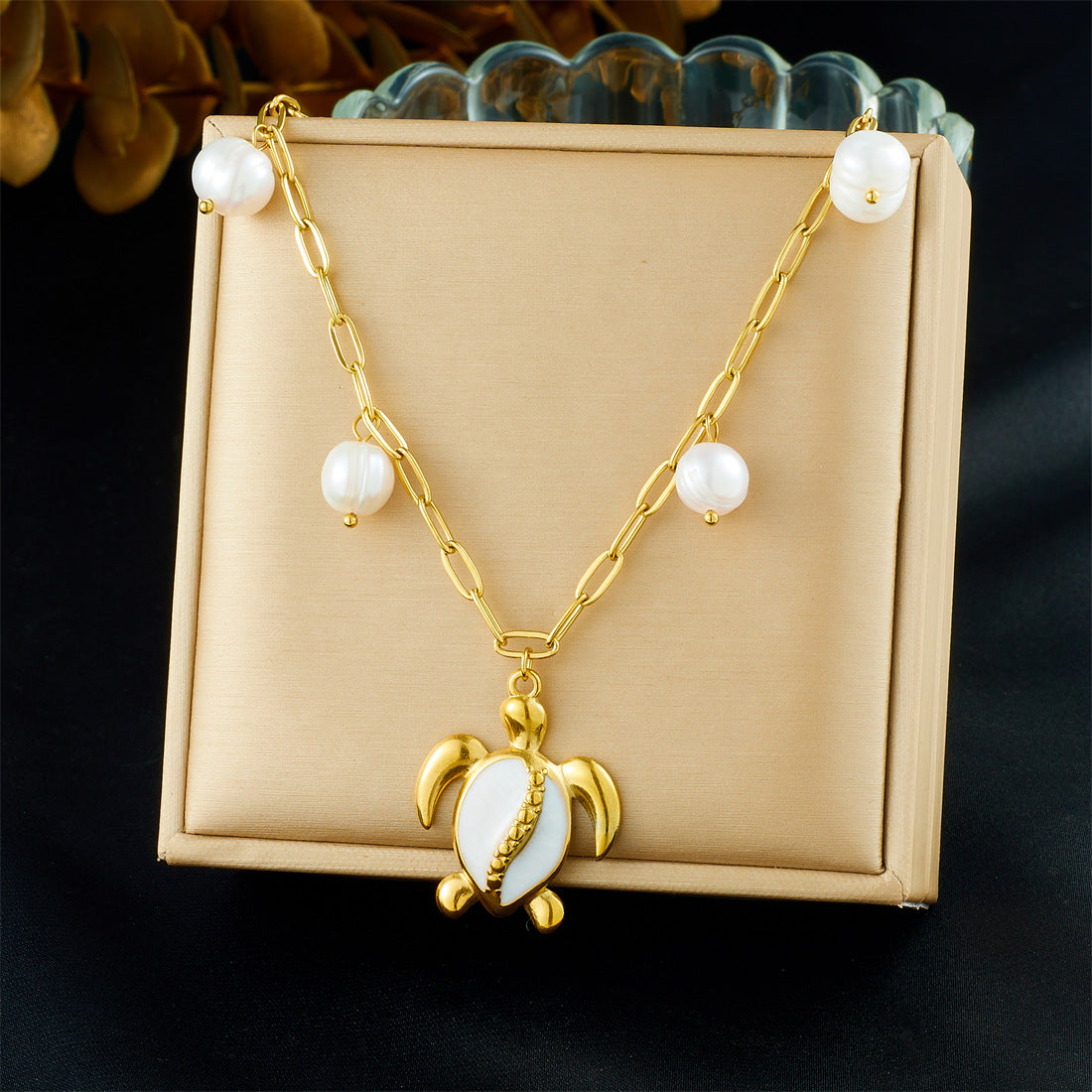Sweet Gold Plated Heart Floral Hollow Stainless Steel Pendant Necklace Curb Chain