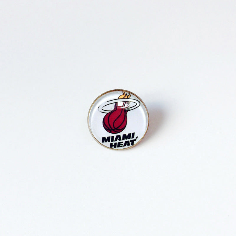 Pin de solapa metálico de equipos de baloncesto retro de la NBA - Insignia con gema vintage - Broche de Kobe Curry - Regalo para fans - Unisex