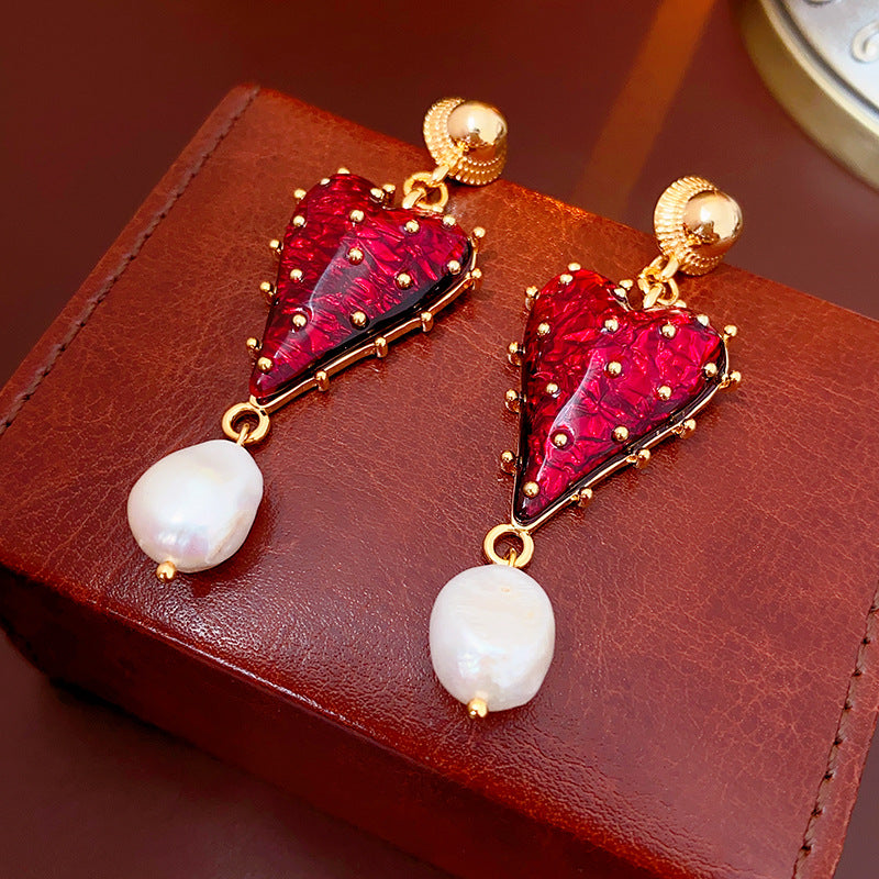 Orecchini a Cuore Vintage in Lega con Perni in Argento Placcato Oro e Accenti di Perle da Donna