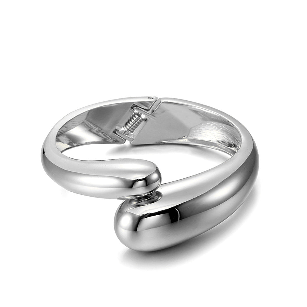 Minimalist Geometric Gold-Plated Alloy Bracelet for Women and Men with Spring Opening Design