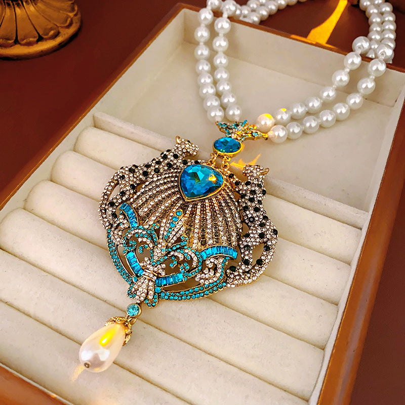 Vintage Geometric Pendant Necklace for Women Alloy Chain with Plated Finish Minimalist Retro Aesthetic