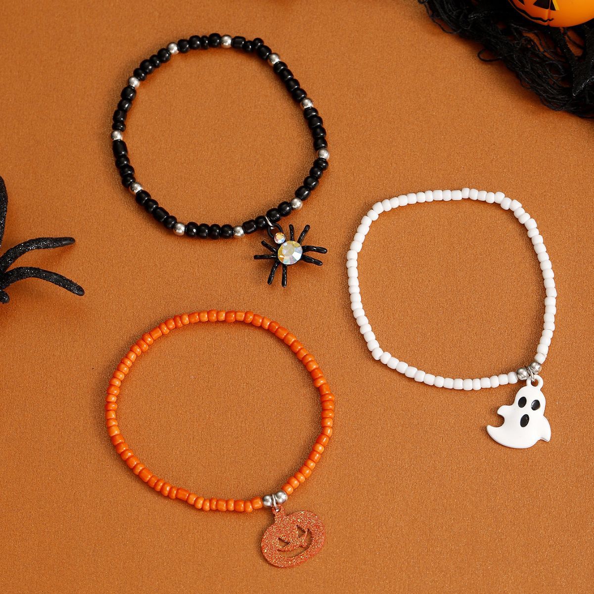 Juego de pulseras góticas oscuras de Halloween con dijes de araña, fantasma y calabaza, pulsera de cuentas de aleación para mujer
