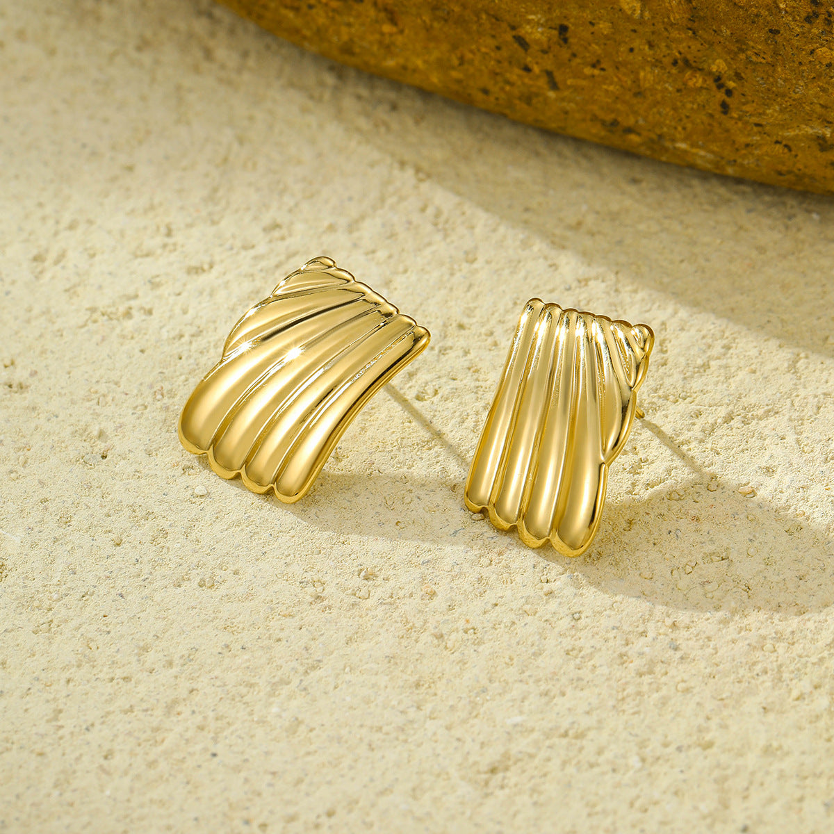Pendientes minimalistas de acero inoxidable con diseño geométrico para mujer, con acabado chapado y estilo moderno de oficina
